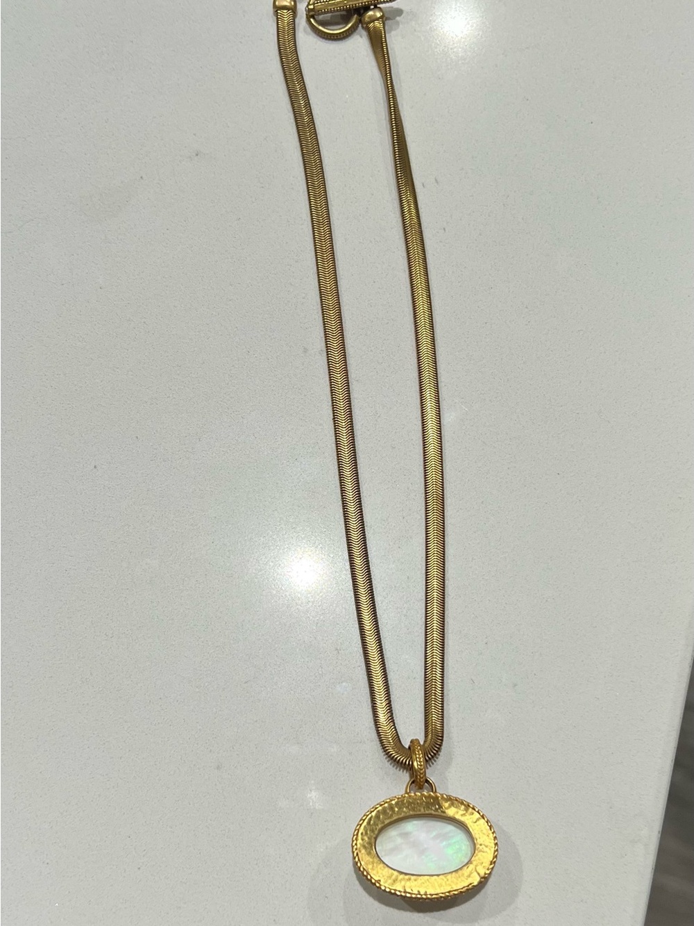 Julie Vos Gold Necklace with Iridescent Mother-of-Pearl Pendant - Picture 3 of 4